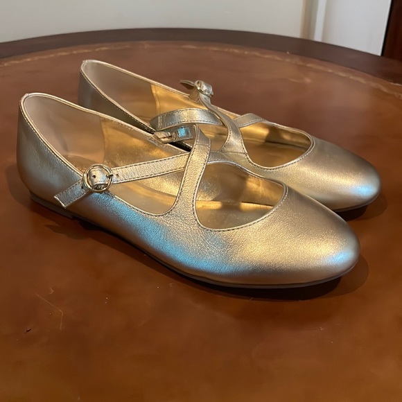 VINCE CAMUTO PEDERAN BALLET FLAT - KIDS'

SIZE M4 - Picture 2 of 5
